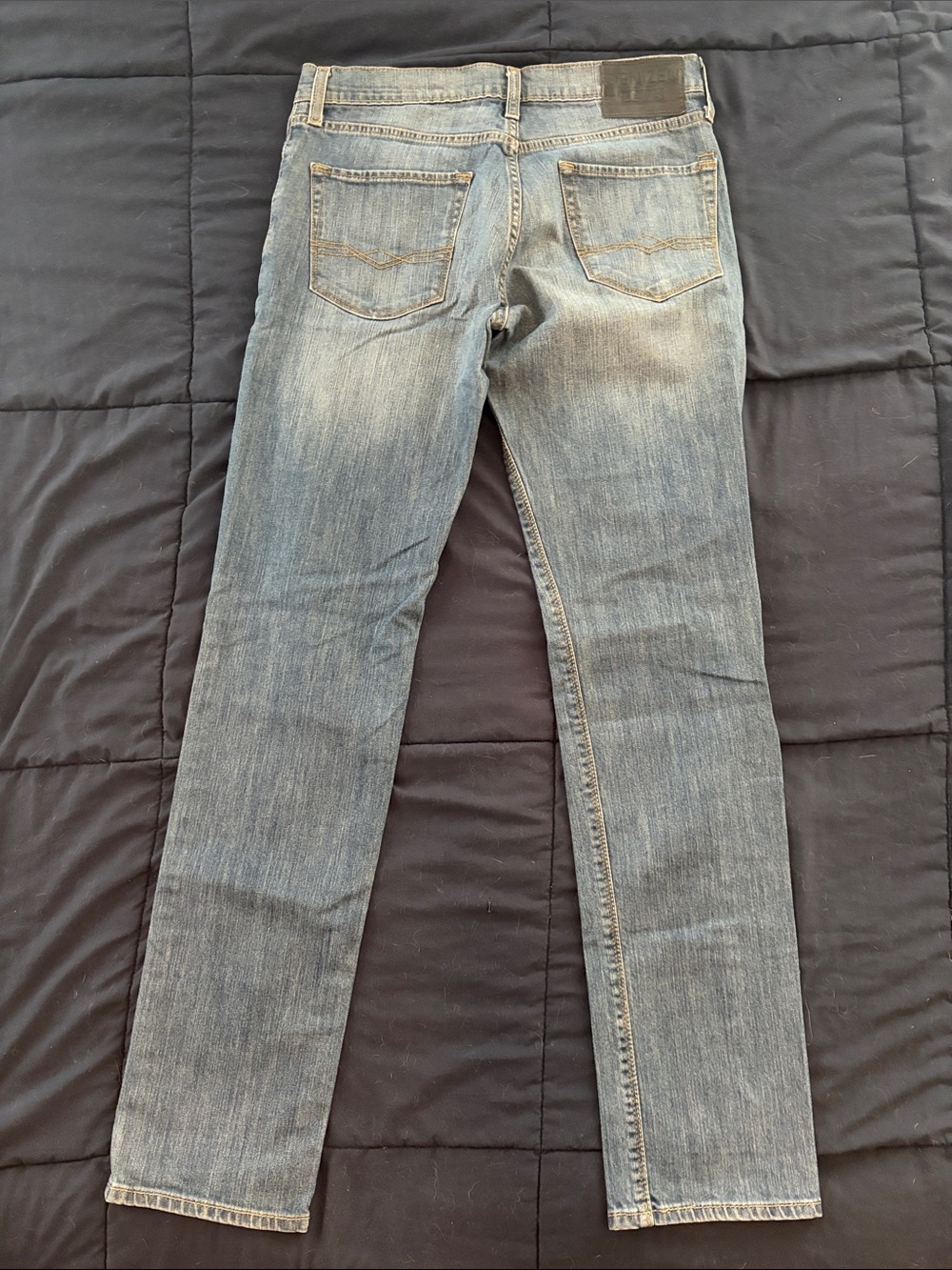 Slim Straight Men's Denim Jeans in Faded Blue